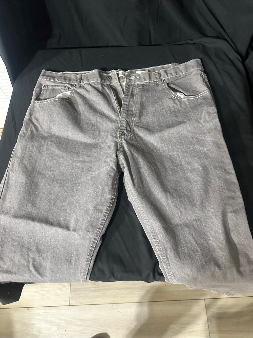 Men's Gray Straight-Leg Jeans-retro members property size 42x32-#627